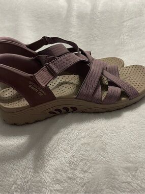 Skechers Hands Free Slip in Women’s Dusty Purple Strappy Comfort Sandals W9